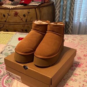 UGG Chestnut Mini Platform Ankle Booties